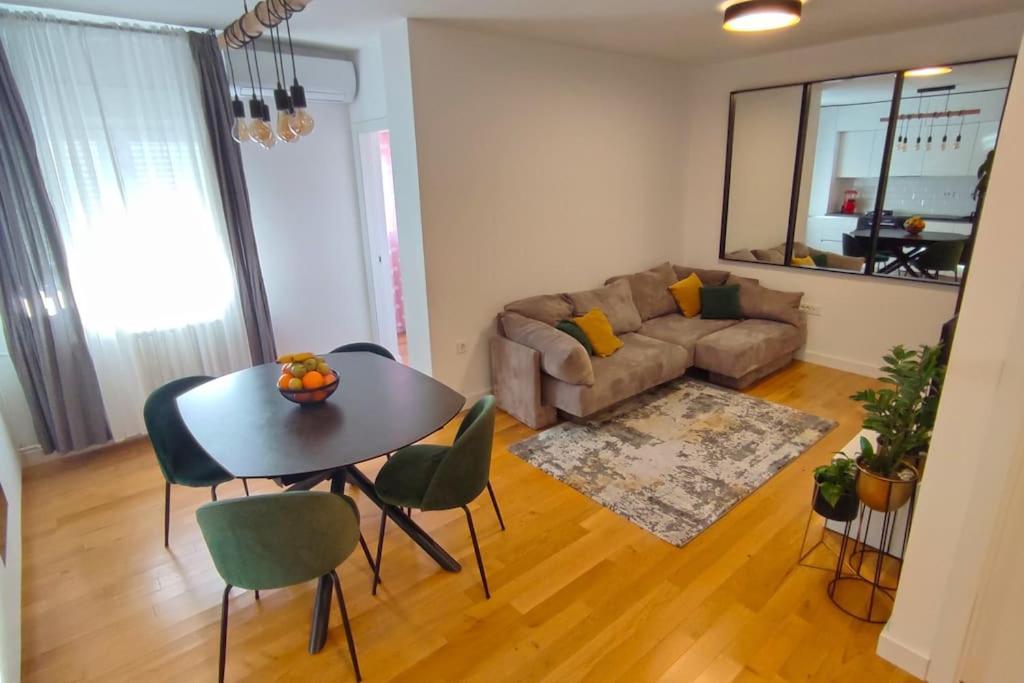 Elena Apartment